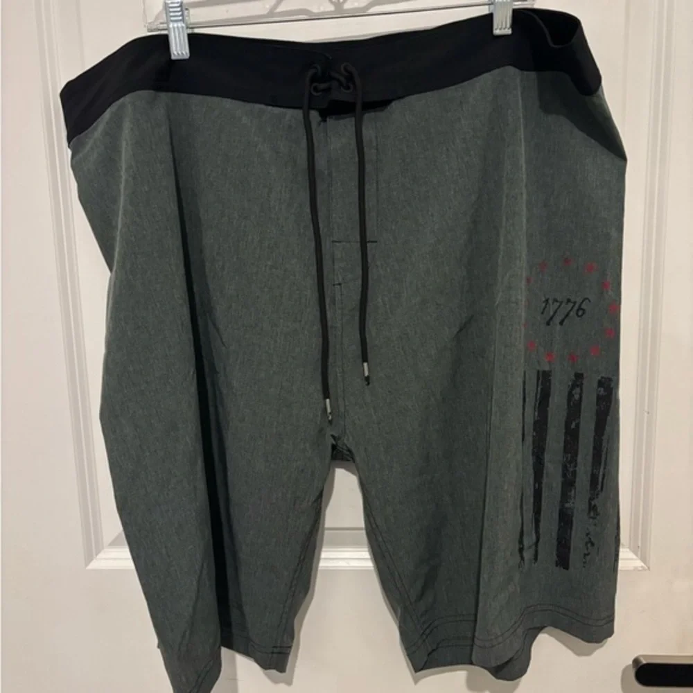 Howitzer WE THE PEOPLE 1776 Boardshorts size42